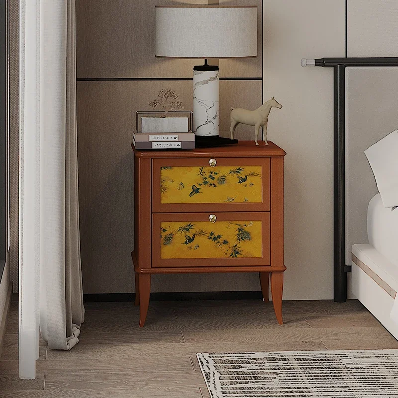 Nachttisch aus massivem Holz im antiken Stil