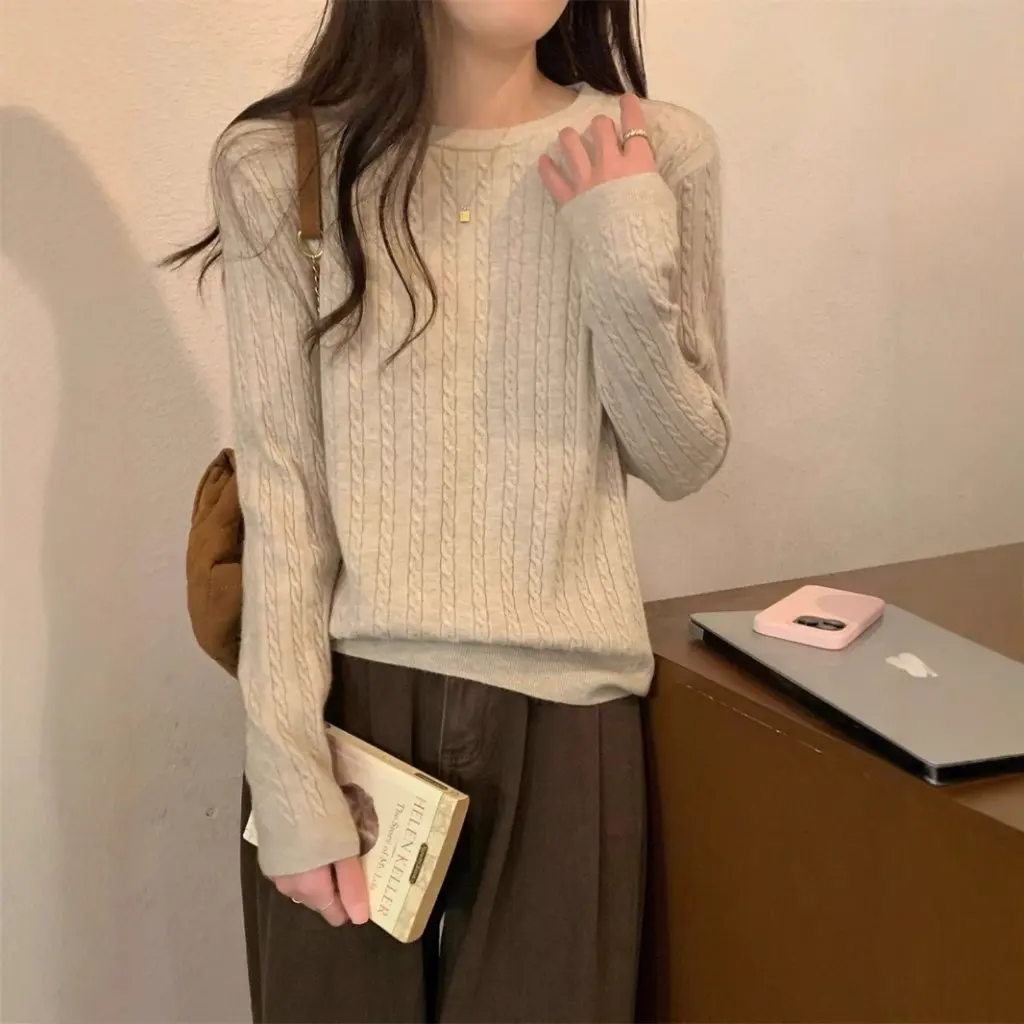 

Women's Twist Sweater Base Shirt Loose Knitted Long Sleeve Inner Top for Spring And Autumn Lazy Style Fashionable Outerwear