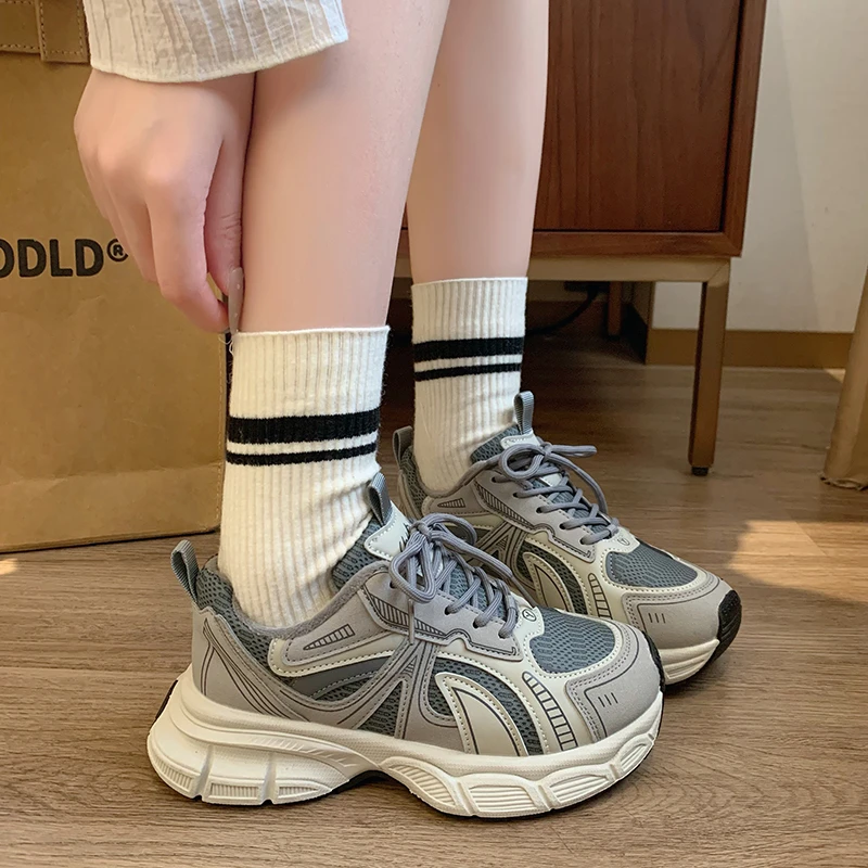 Women's Thick Sole Mid-heel Sneakers with Lace-up Sneakers Women Velvet Lining Keep Warm Anti-slip Soft Sole Platform Sneakers