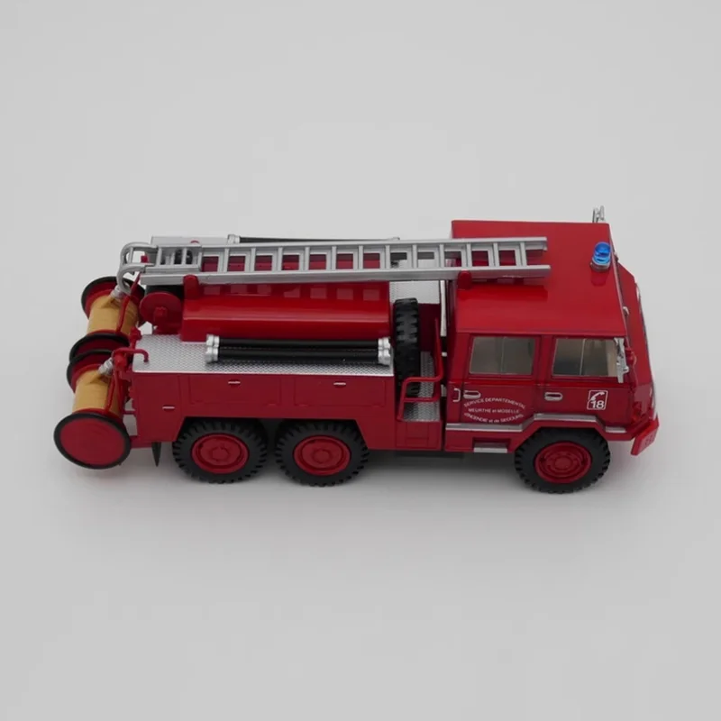 Diecast escala 1:43 ixo berliet ff 6x6 modelo de carro de liga de bombeiros produto acabado simulação brinquedo coleção presente modelo estático