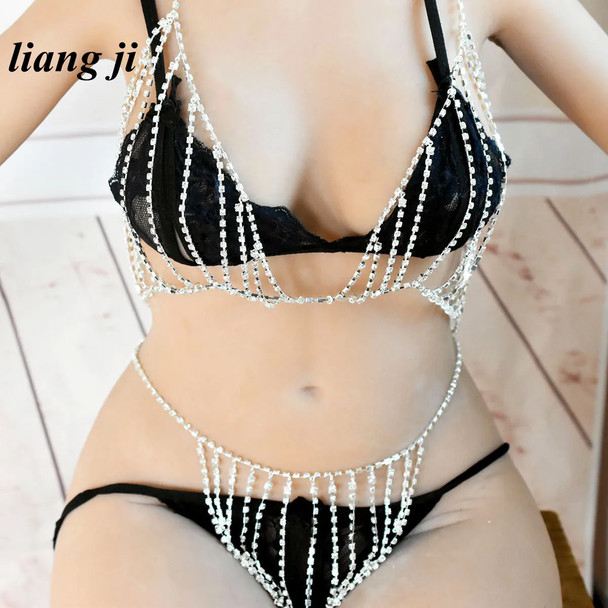 Crystal Body jewelry Sexy Skirt chain Chest Chain Bikini Three Point Thong Body Chain Bra Chain Suit Beach Outfit портупея