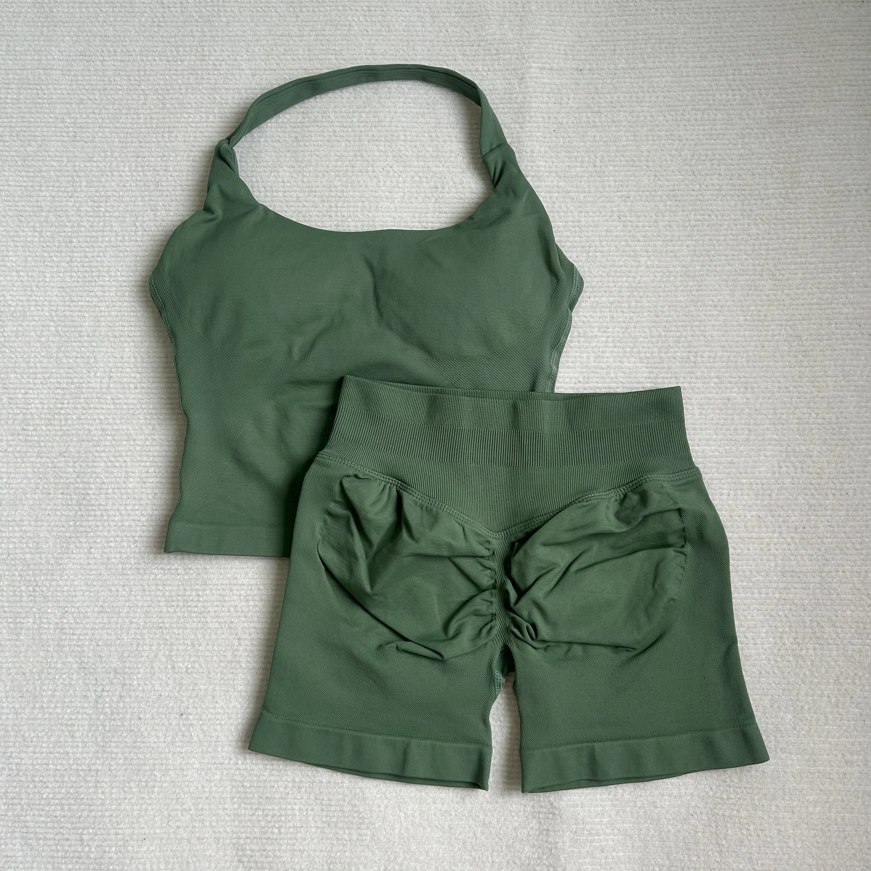 2피스 임팩트 요가 세트 스퀘어 넥 홀터 탑과 심리스 하이웨이스트 쇼츠 솔리드 컬러 여성용 2피스 운동복