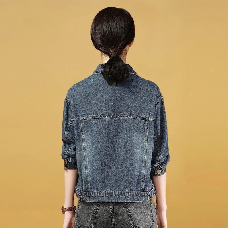 แจ็คเก็ตยีนส์ผู้หญิงไซส์ใหญ่ 5XL สไตล์คาวบอย แฟชั่นยุโรป ลำลอง ตกแต่งผ้าแบบแพทช์เวิร์ค ทรงหลวม สำหรับฤดูใบไม้ผลิและฤดูใบไม้ร่วง