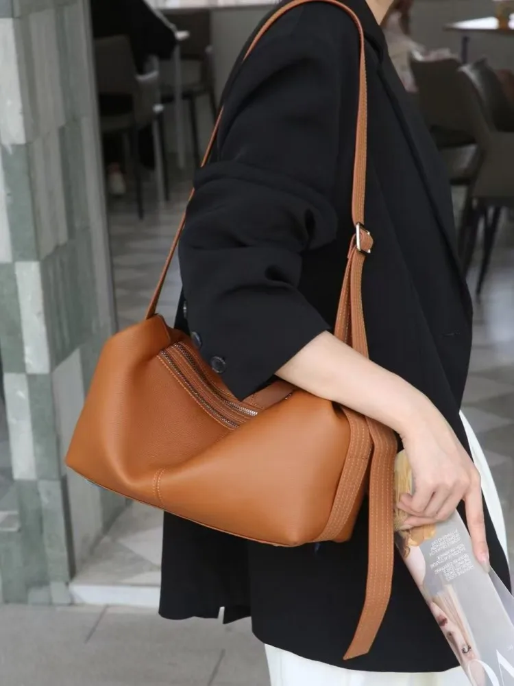 Women Cowskin Genuine Leather Handabg Solid Color Casual Single Shoulder Bag Zip Fashion Pillow Bag Office Ladies Messenger Bag