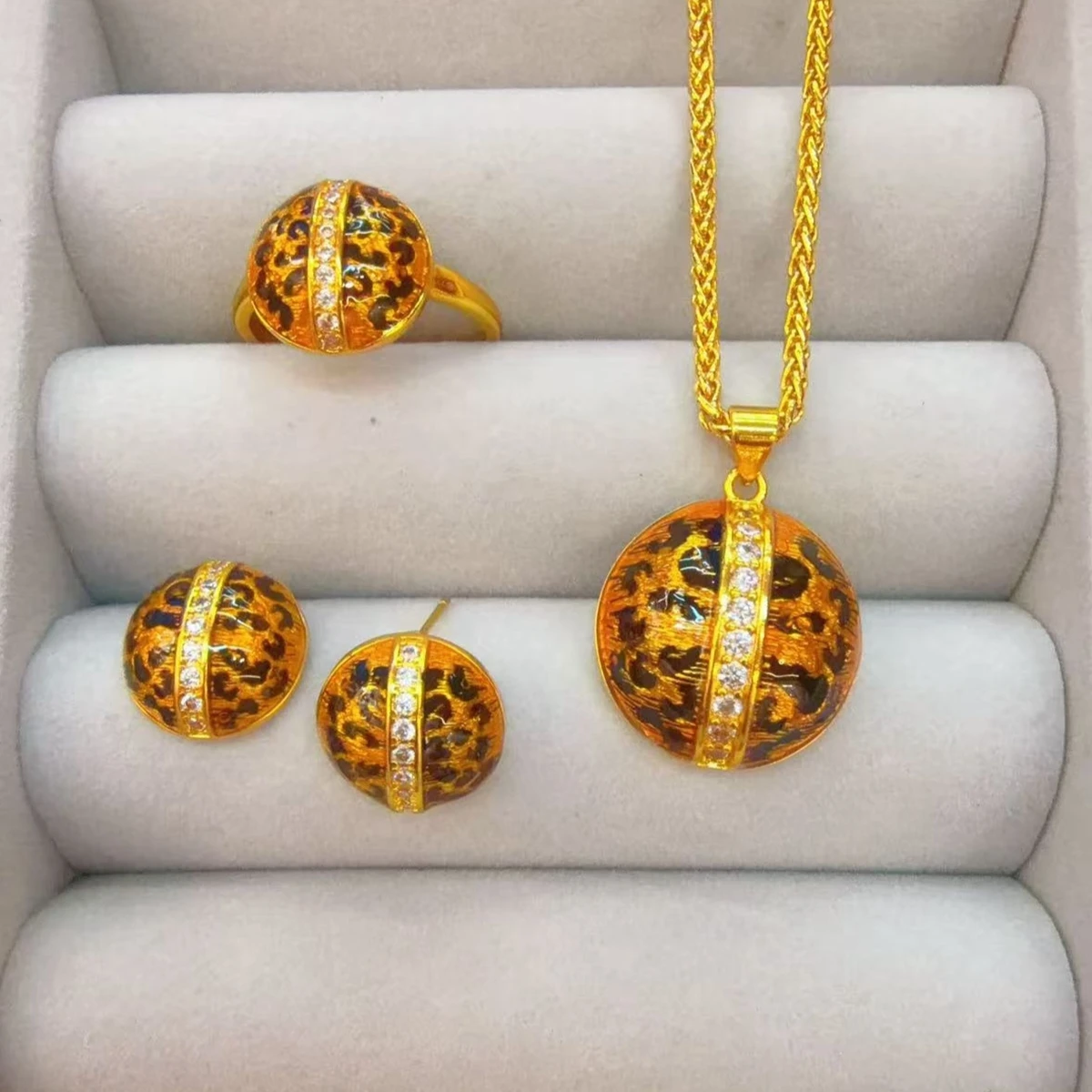 new-fashion-high-end-dubai-24k-gold-plated-necklace-earrings-ring-romantic-wedding-party-jewelry-set-for-beloved-777