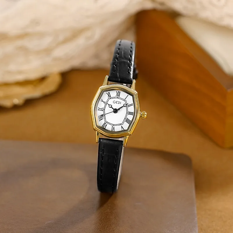 New Vintage Roman Ladies Watch Exquisite Small Student Niche Waterproof Classic Leather Waterproof Quartz Watch Birthday Gift