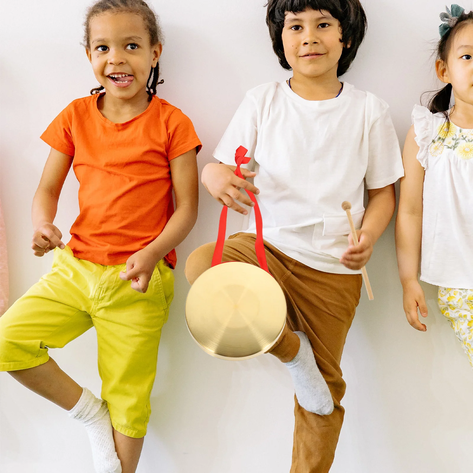 

1Set Mini Copper Gong Hand Gong Durable Chinese Percussion Instrument Hanging Rope Loud Clear Sound for Company Opening