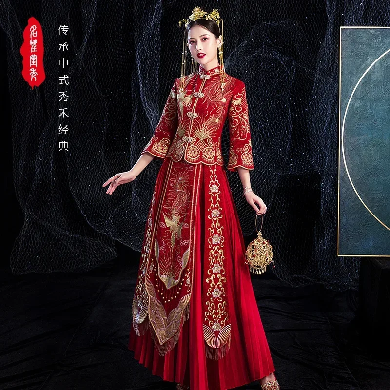 

Tang Suit Traditional Chinese Embroidery Dragon Phoenix Couple Red Wedding Xiuhe Set Cheongsam Elegant Bride Vintage Qipao Dress