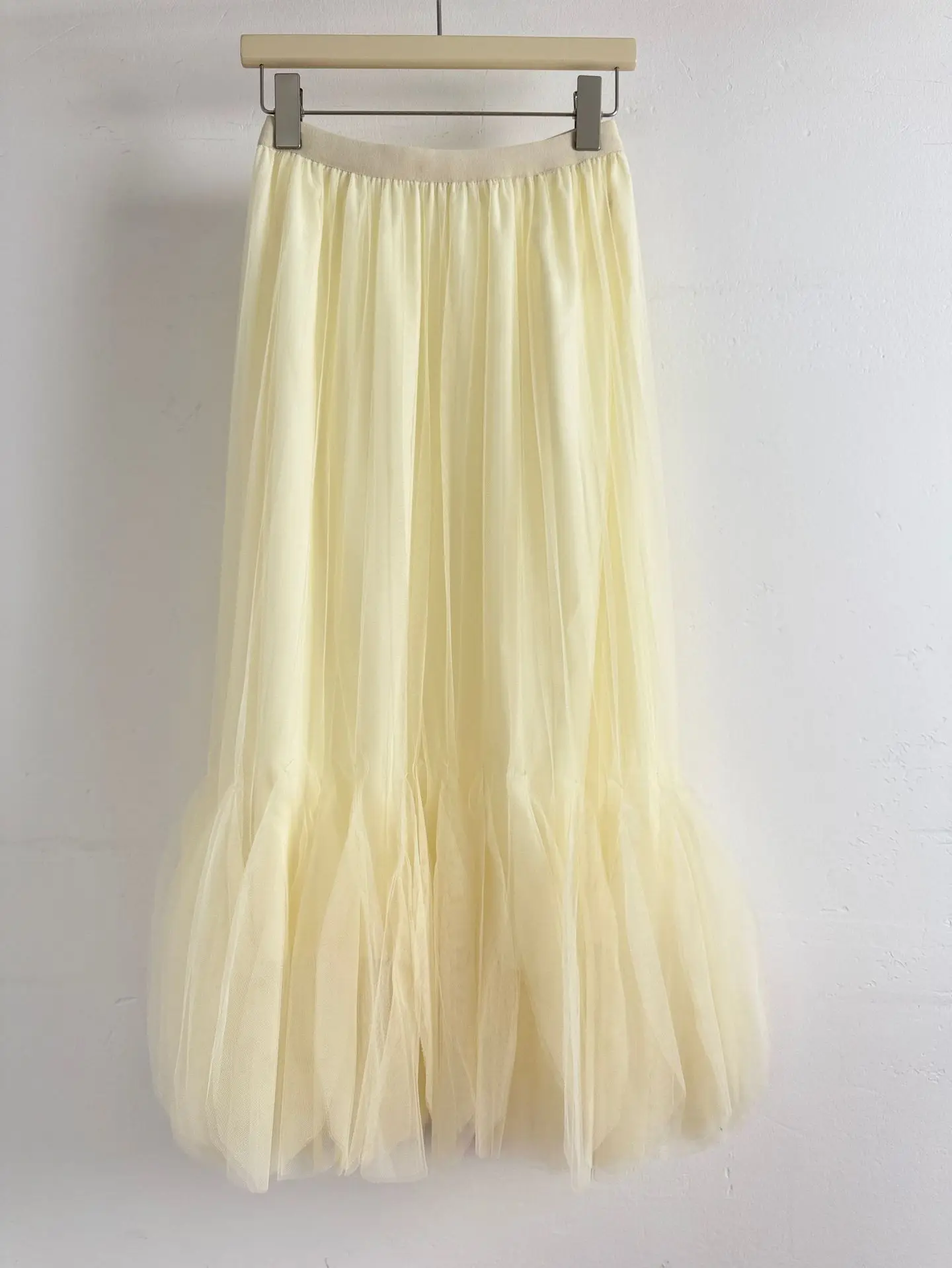 Women's Coffee Petal Hem Tulle Maxi Skirt High Waist Pleated Flowy Midi Skirt French Elegant Casual Summer Beach Vacation Outfit