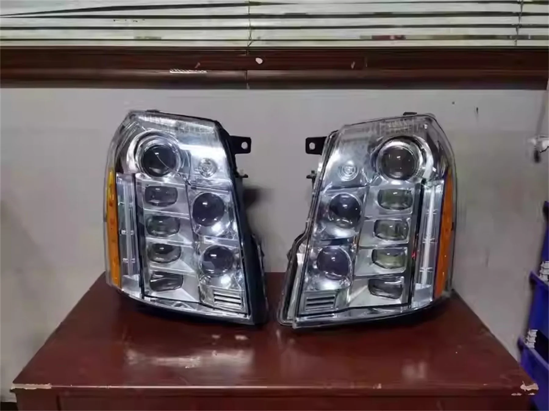 Car Front LED Headlight Headlamp for Cadillac Escalade 11-14 DRL Daytime Running Light Turn signal