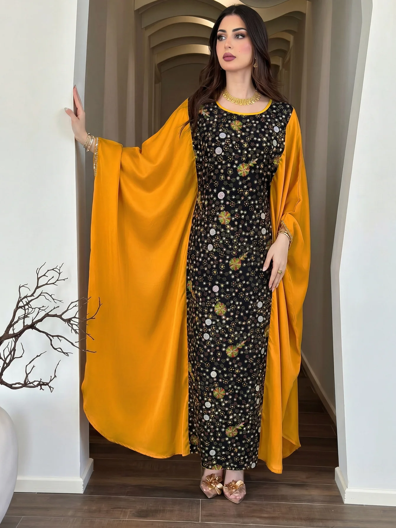 

Morocco Sequins Embroidery Caftan Dress Abaya Batwing Sleeve Waist Fitted Loose Long Robe Muslim Dubai Fashion Women Clothing