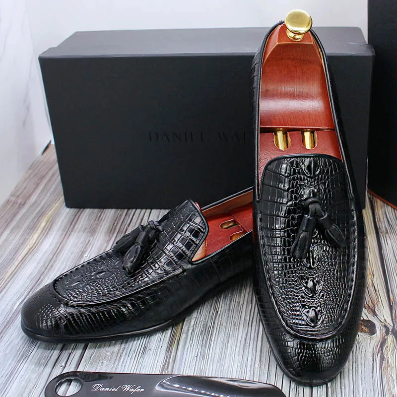 Men's Handmade High-end Crocodile Patterned Tassel Loafers Gentleman Business Casual Leather Shoes Men's Business Formal Loafers