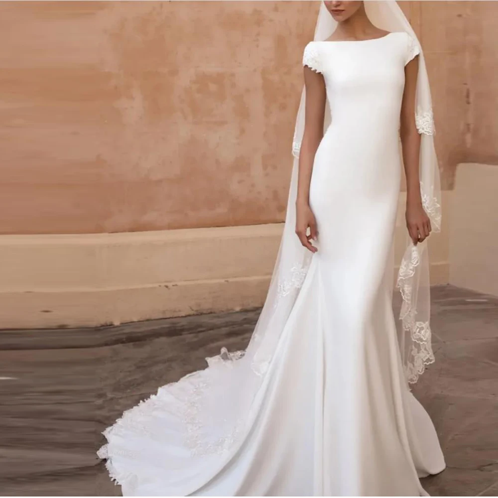 Robe de mariée sirène en Satin blanc, personnalisée, col bateau, manches Cape, avec des Appliques en dentelle, dos nu