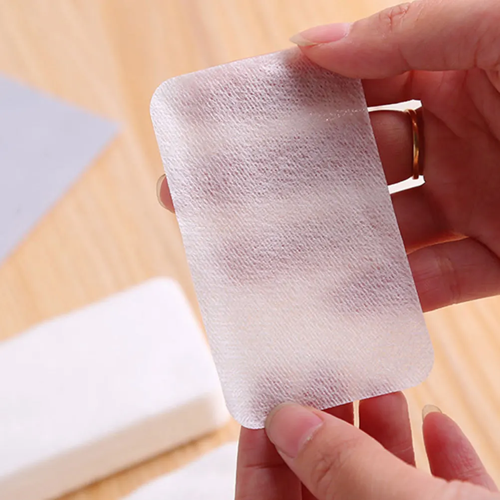 

200Pcs Facial Wipes Makeup Remover Pads Gentle Exfoliating Cleansing Pads for Sensitive Skin Portable Travel Removal