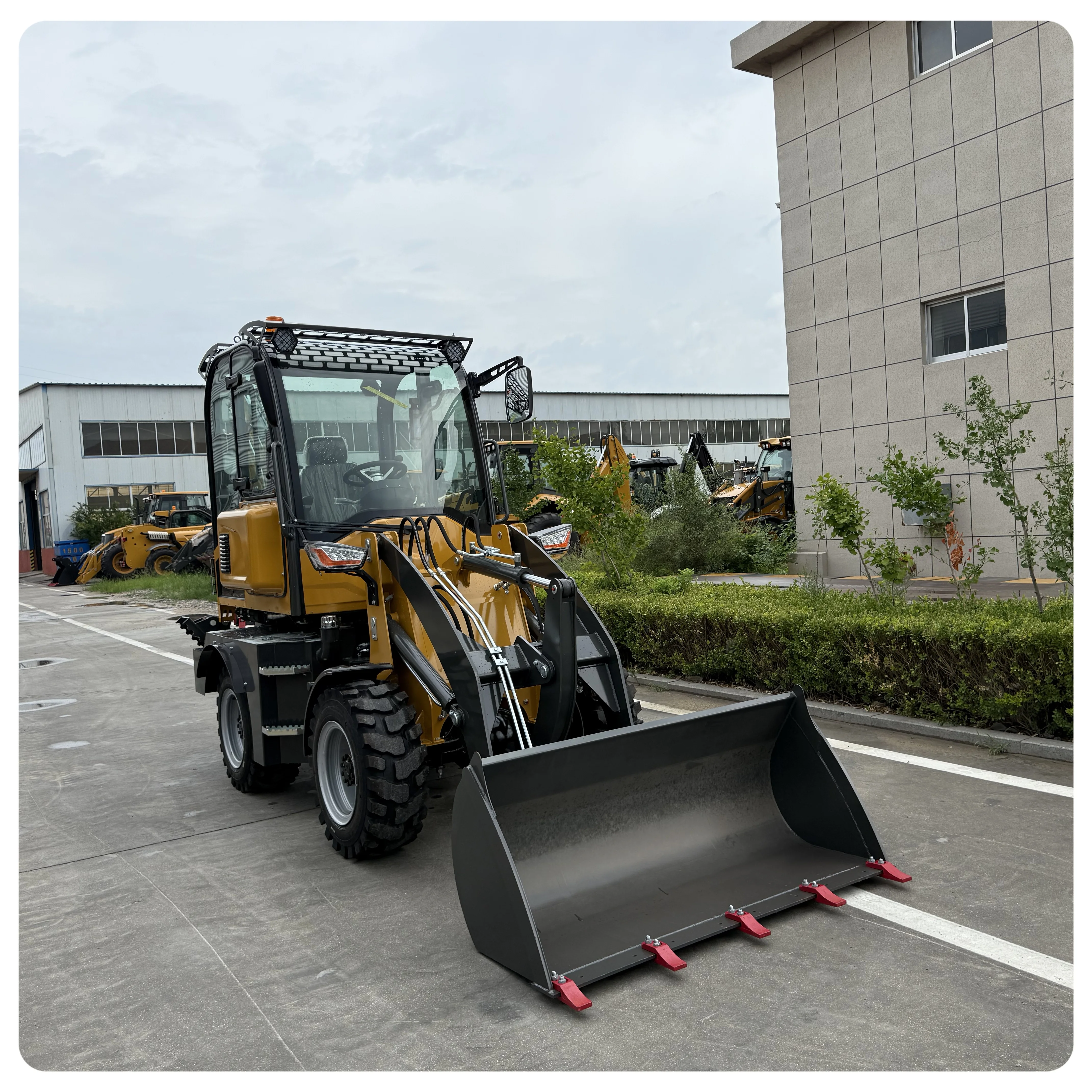 

Backhoe loader is used for multi-purpose work belt front-end loader and backhoe engineering and construction