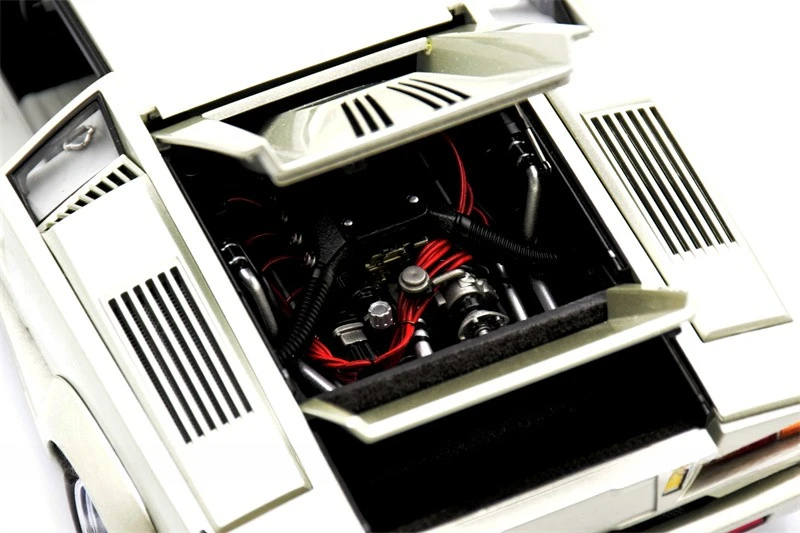 Autoart 1:18 Countach 25th Anniversary Alloy Fully Open Simulation Limited Edition Alloy Metal Static Car Model Toy Gift