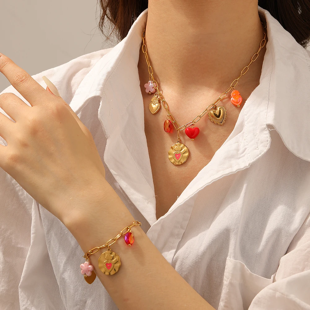 الفولاذ المقاوم للصدأ الذهبي البيضاوي غير النظامية القلب الملونة زهرة قلادة قلادة المرأة الجديدة مقاوم للماء سلسلة عنق مجوهرات