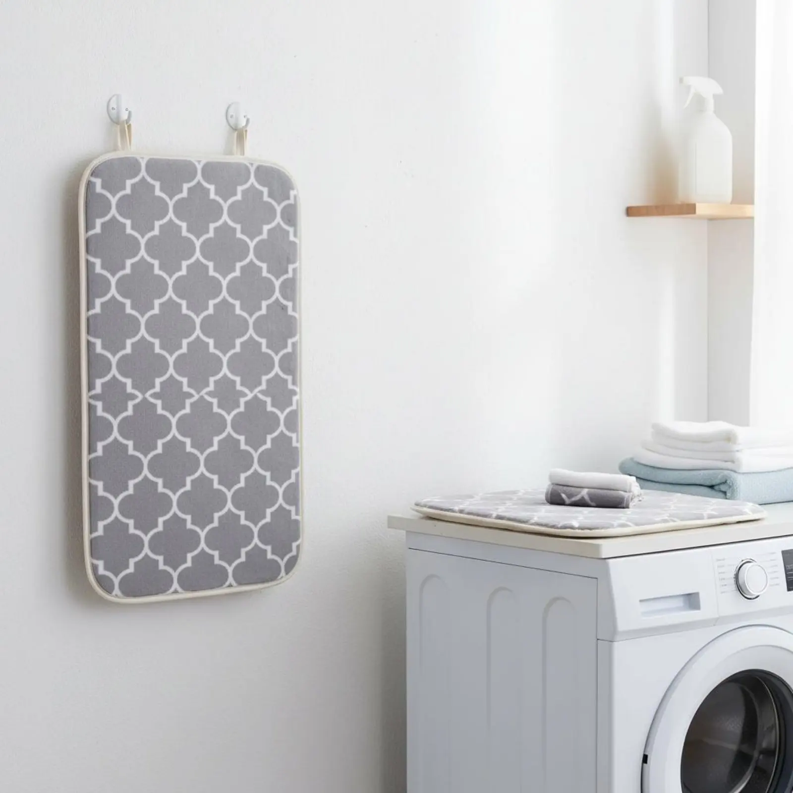 

Desktop Ironing Pad Space Saving Portable Ironing Mat Laundry Accessory Heat Resistant for Trip