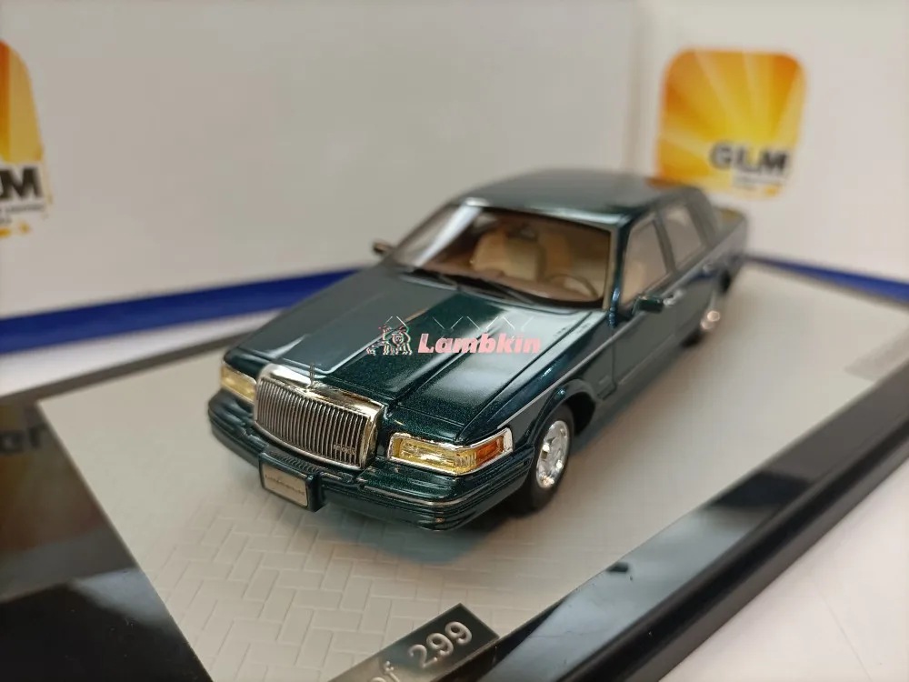 

GLM 1:43 For Lincoln Town Car 1997 4-Door Limousine Model metallic green Collectible Gifts Ornaments Miniatures