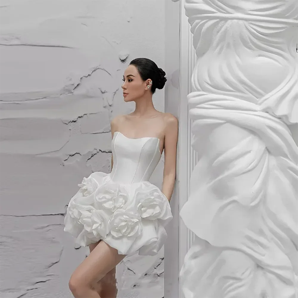 Mini vestido De fiesta sencillo con rosa blanca, vestido De graduación por encima De la rodilla, sin mangas, sin tirantes, moderno, bonito y dulce, Vestidos De Fiesta