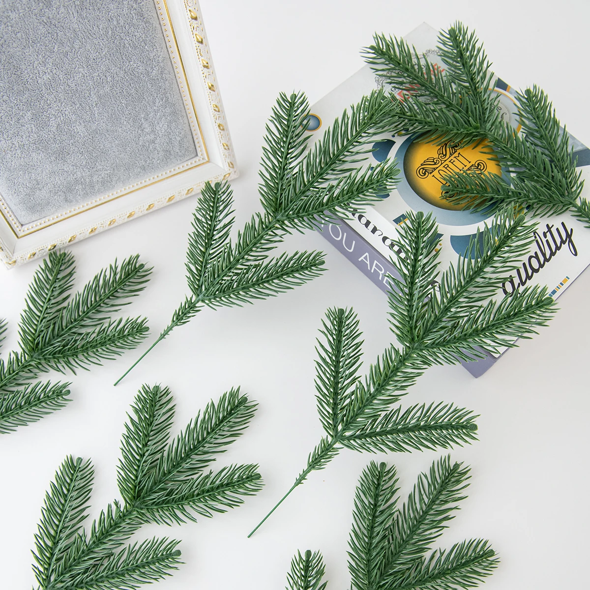 5pcs/10pcs Artificialplant plastics Single tube Pine needle Christmas tree Decor Home accessory Green Leaves Diy scrapbook box