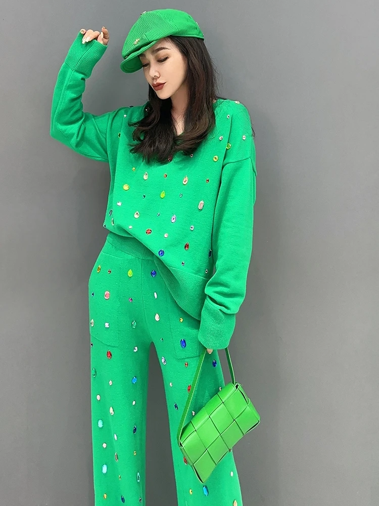 Vefadisa 2024 Autumn New Green Women Hot Diamonds Set V-neck Long Sleeve Split Top And Pant Two-piece Fashion Casual Set ZXY691A