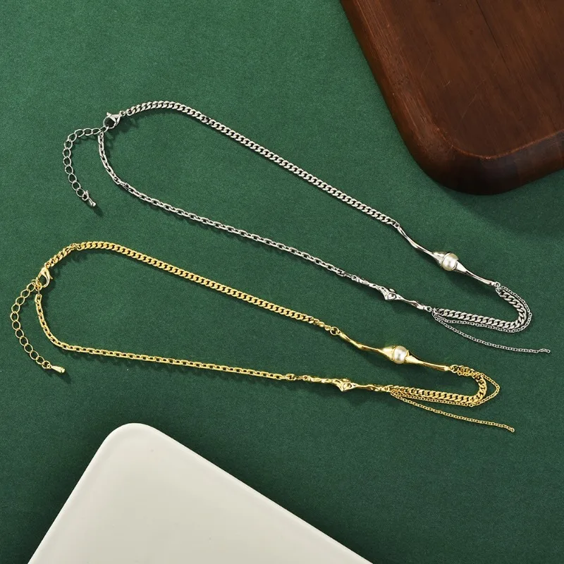 A distinctive star-shaped tassel women's necklace with diverse styles, a unique and lightweight luxury necklace