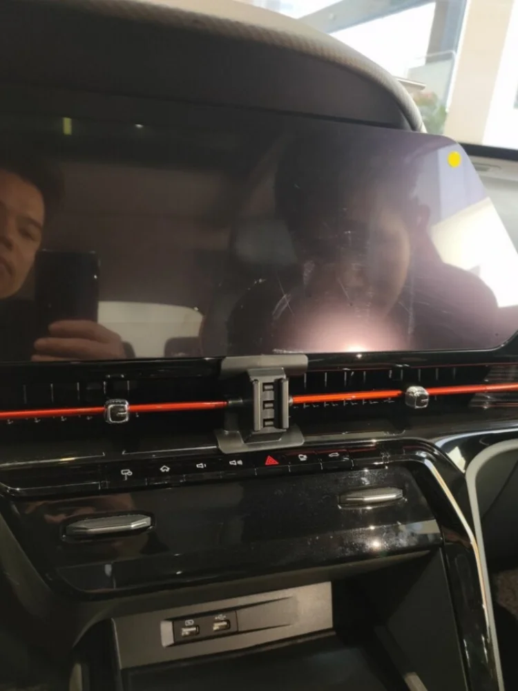 Dedicated Car Phone Holder & Base For Center Console Air Vent Of 2019-2020 Baojun RS-6, No Obstruction To Driver’s View