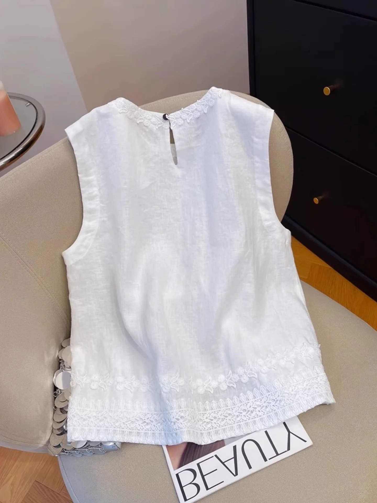 round Ne Svel Embroidered Vest Women's Overhead Pure Color Summer Heavy Embelliment Design Sense irt