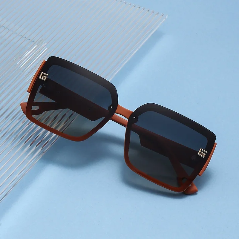 

New Trend Square Frame Sunglasses for Men and Women Senior Personality Anti-UV Fashion Sunglasses