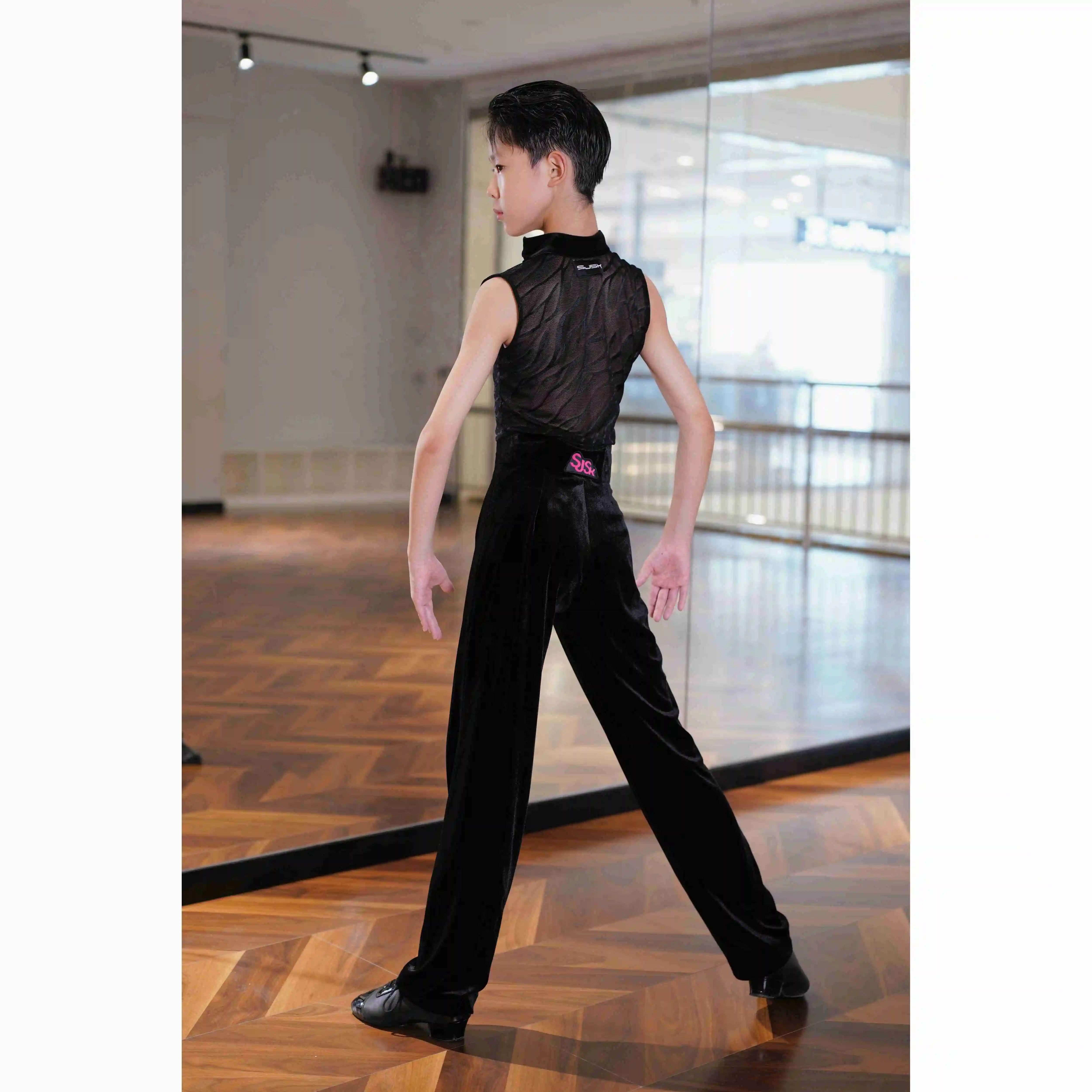 ملابس علوية للرقص اللاتيني للأولاد صيفية شبكية سوداء بدون أكمام ورقبة على شكل V ملابس تدريب تشا تشا رومبا ملابس أداء للرقص DNV24267