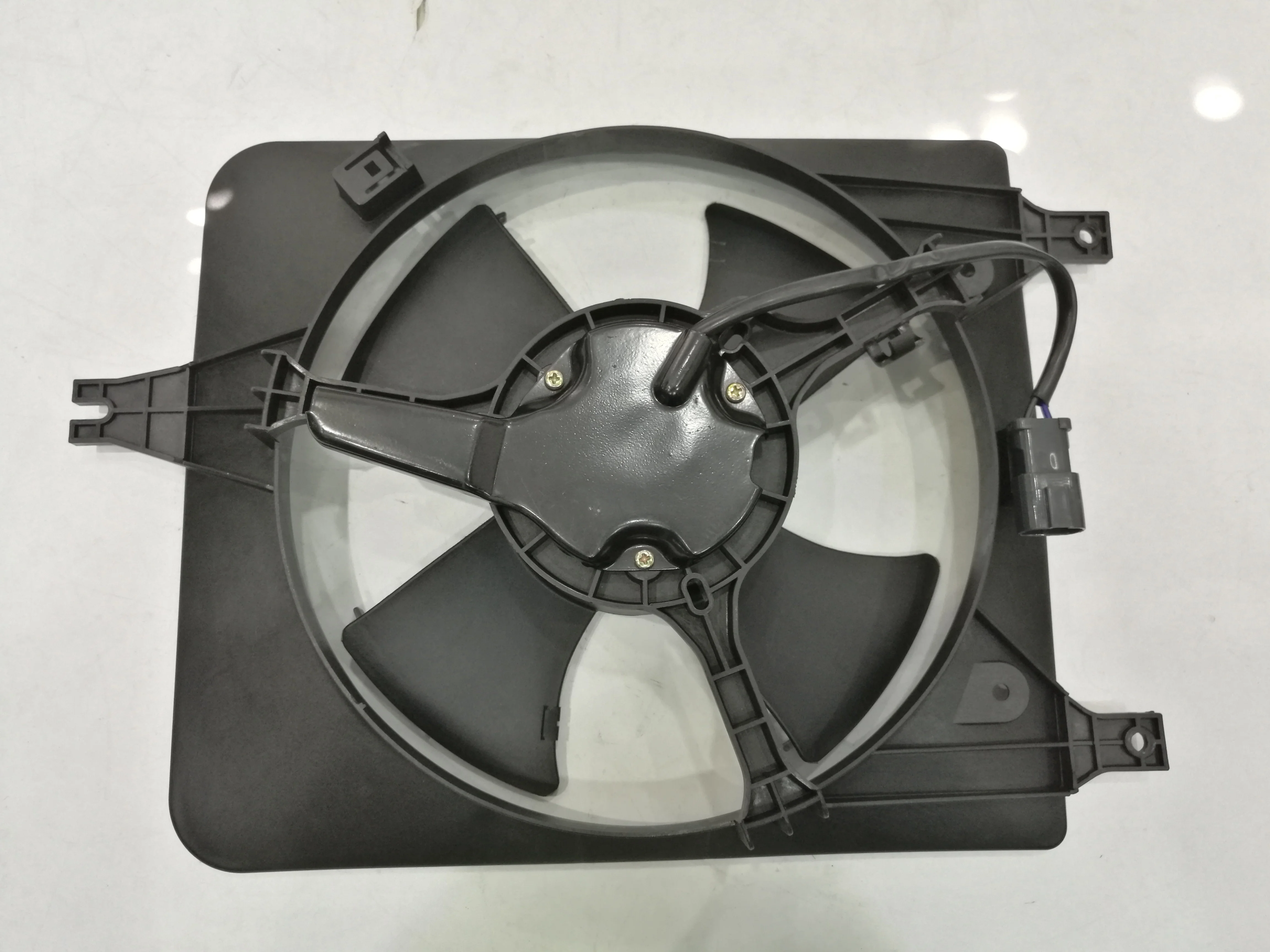 

For HONDA Accord 1998-2002 cooling fan OE 67458807 38605PAAA01 38611PAAA01 38615PAAA00 38616PAAA01