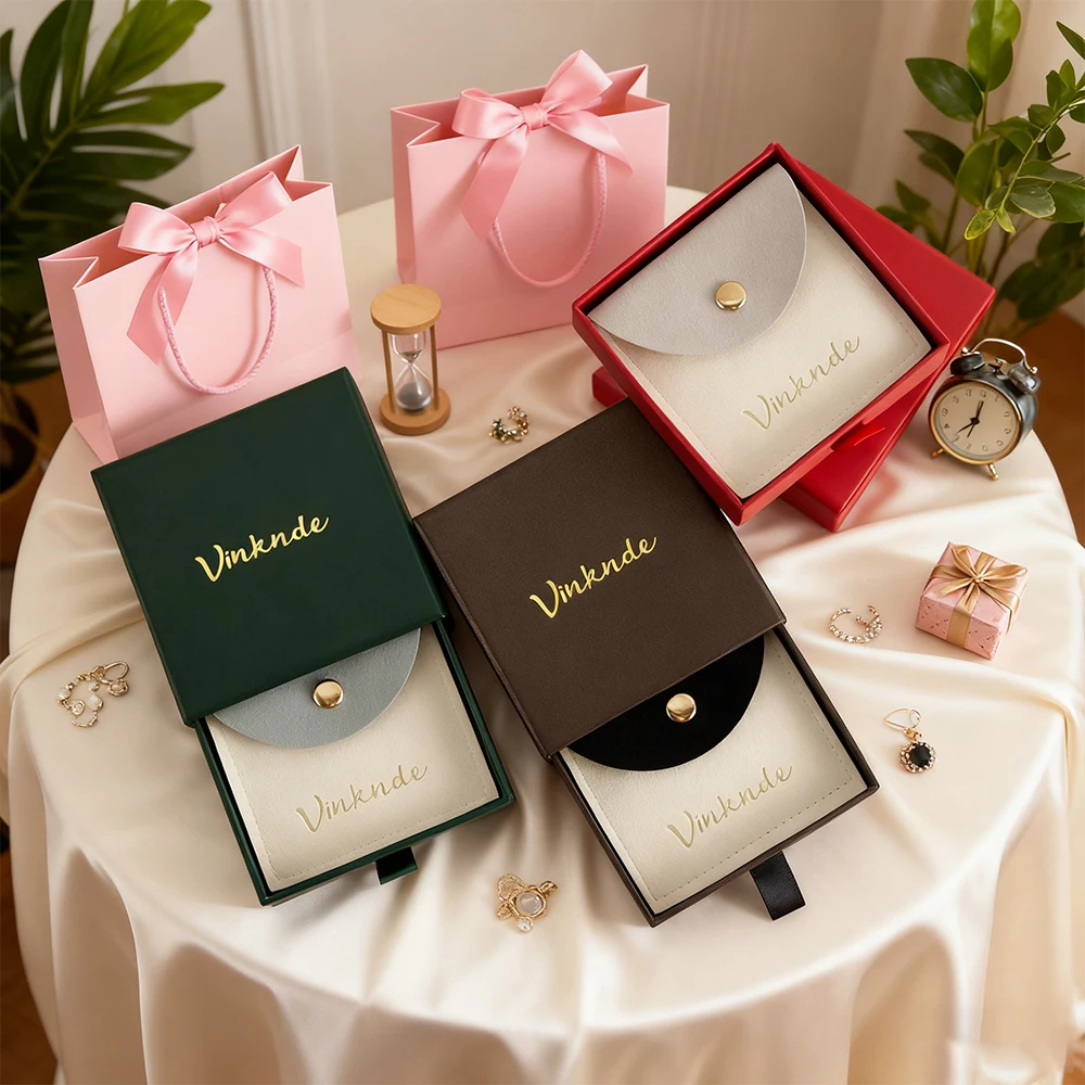 شعار مخصص انزلاق الأدراج خواتم فاخرة تغليف المجوهرات ورقة هدية مربع مع حقيبة زر المفاجئة المخملية ستوكات للأقراط