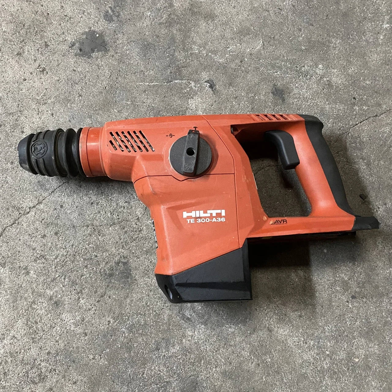 HILTI TE300-A36 Corded Demolition Hammer Breaker ,tools only second-hand