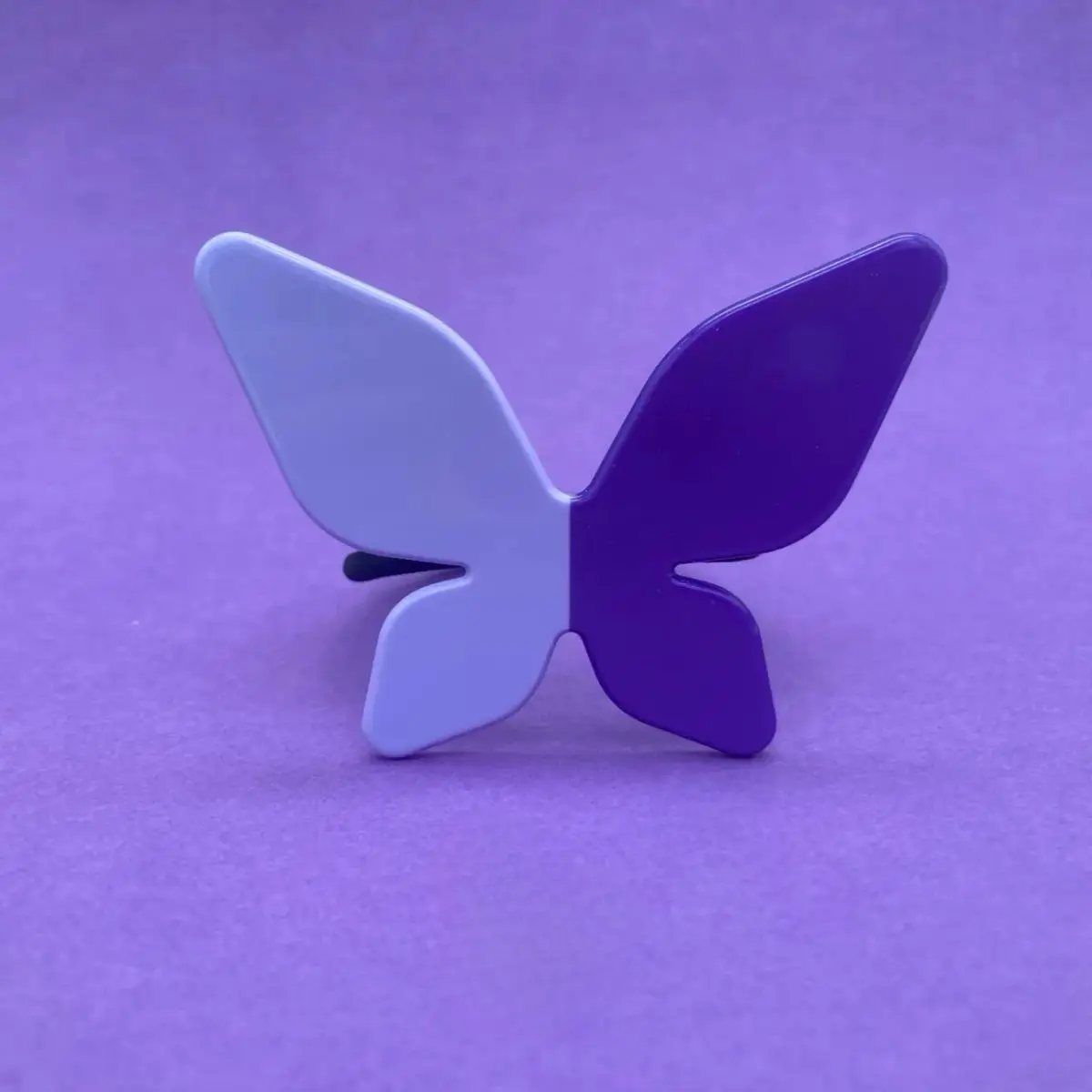 

Фиолетово-лавандовая двухцветная резинка для волос с геометрическим узором в виде бабочки | Оригинальная ацетатная резинка для волос, аксессуар для волос в виде бабочки