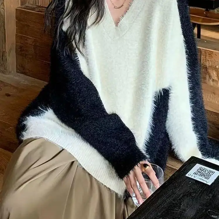 

2025 Autumn/Winter New Style Soft-Fiber Lazy-Fitting Knitted Sweater for Mink