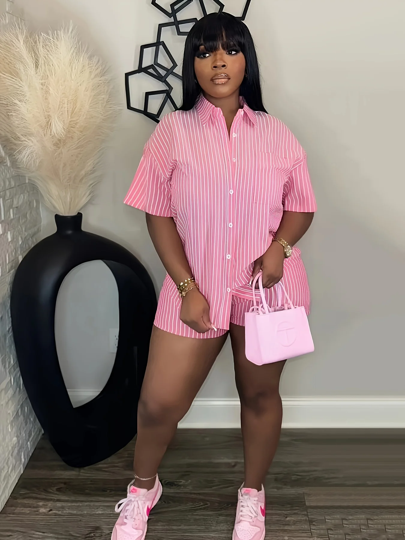 

Fashion Casual Summer Striped Pink Suit Shirt Shorts Suit