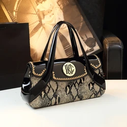 Snake Pattern 2024 New Fashion Large Capacity Middle aged Mom's Bag Women's Bag Atmosphere High end Crossbody Handbag