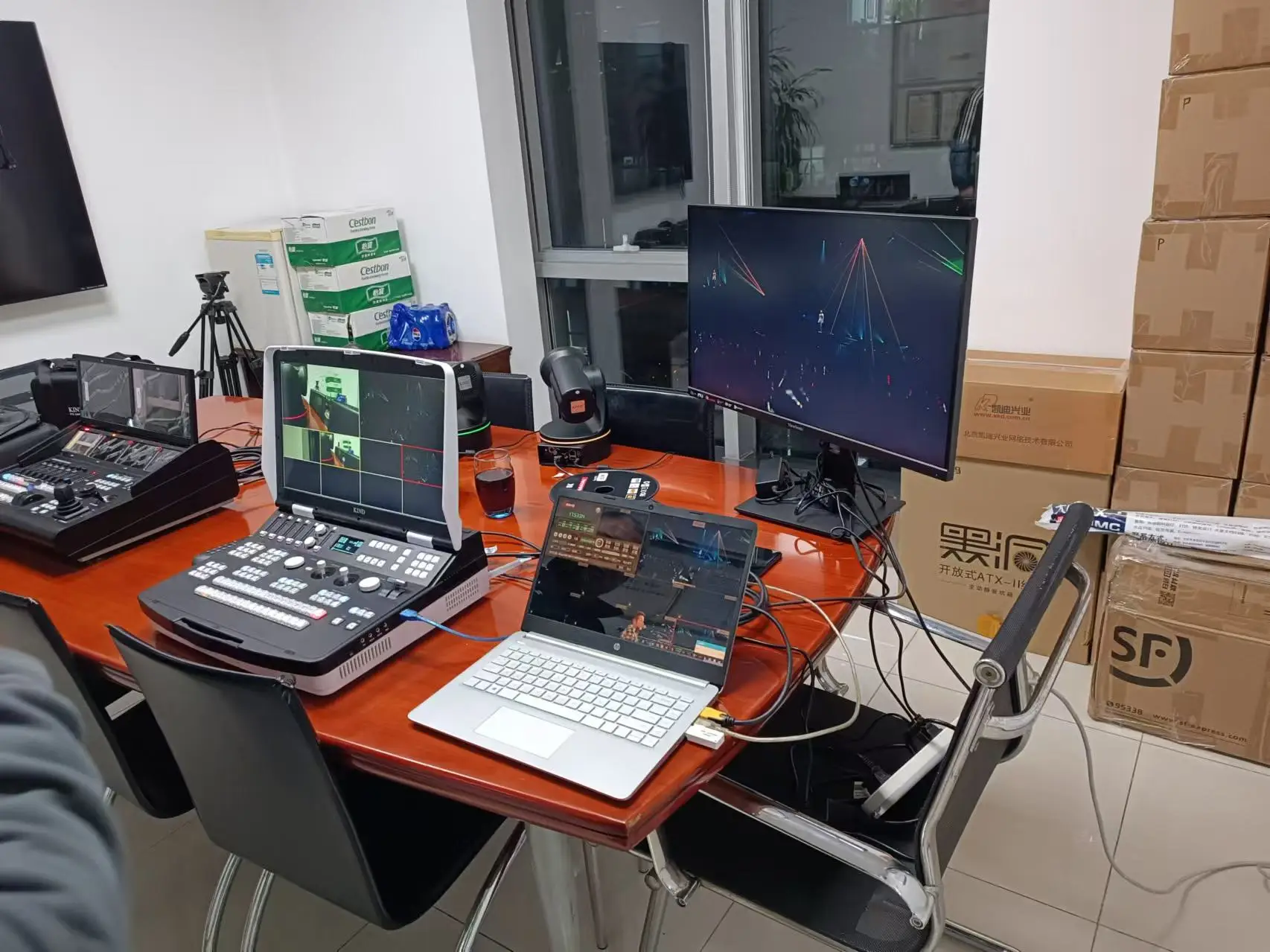 KD-BC-8HN High Quality and Durable 17.3-inch Portable Director Recorder Portable Station Concert