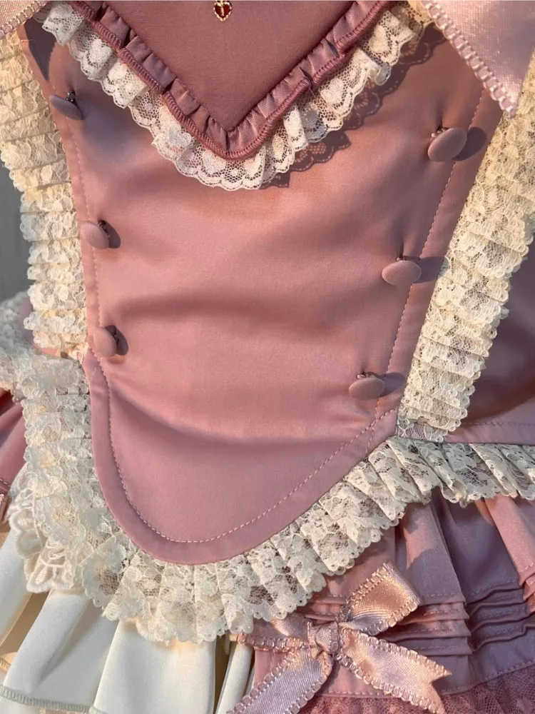 Rosa Korsett-Hemd, halblanger Anzug, süß und süß mit kleinem Spitzenkleid