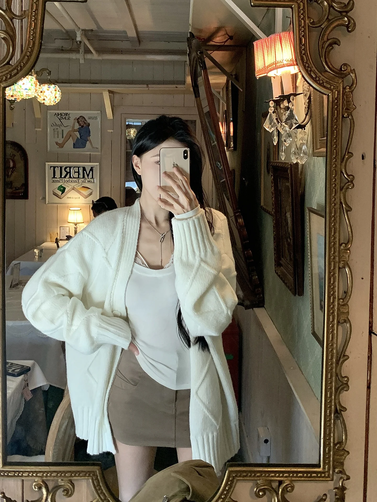 

Loose Knitted White Sweater with Plaid Design Casual Sle V-Ne Long Sve Autumn Outerwear for Women by He Chenxi