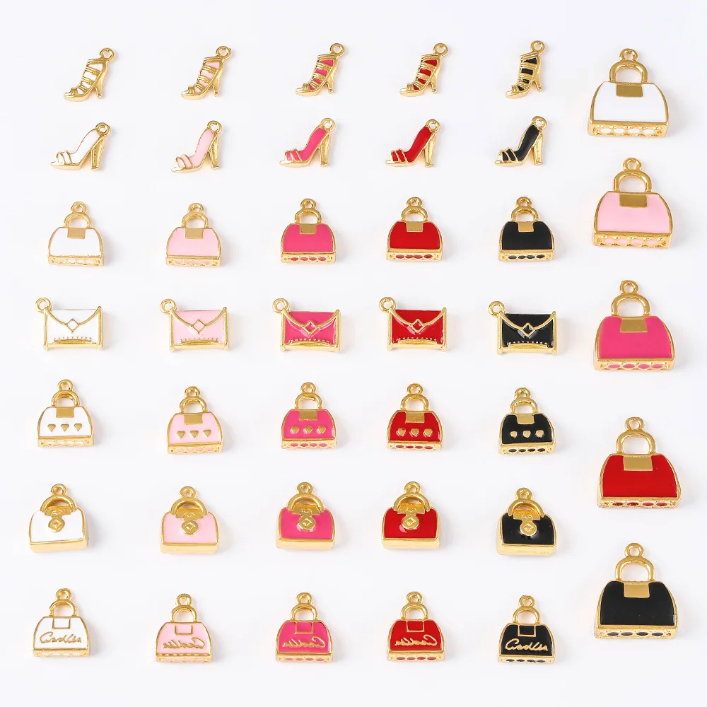 مجوهرات مصنوعة من خليط معدني، أحذية كرتونية، حقائب، يقطر الزيت، أقراط إبداعية وفريدة من نوعها وقلائد وإكسسوارات