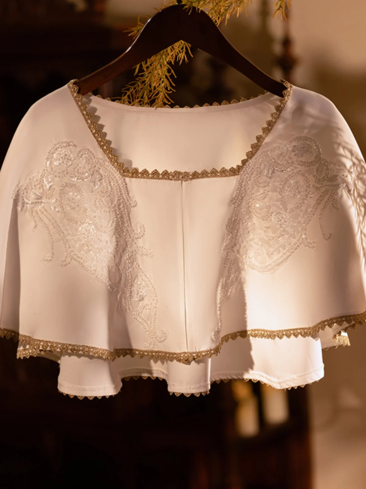 

Осенне-зимнее вельветовое пальто ручной работы с вышивкой бисером и кружевом, винтажный кружевной кейп, женская повседневная модная верхняя одежда