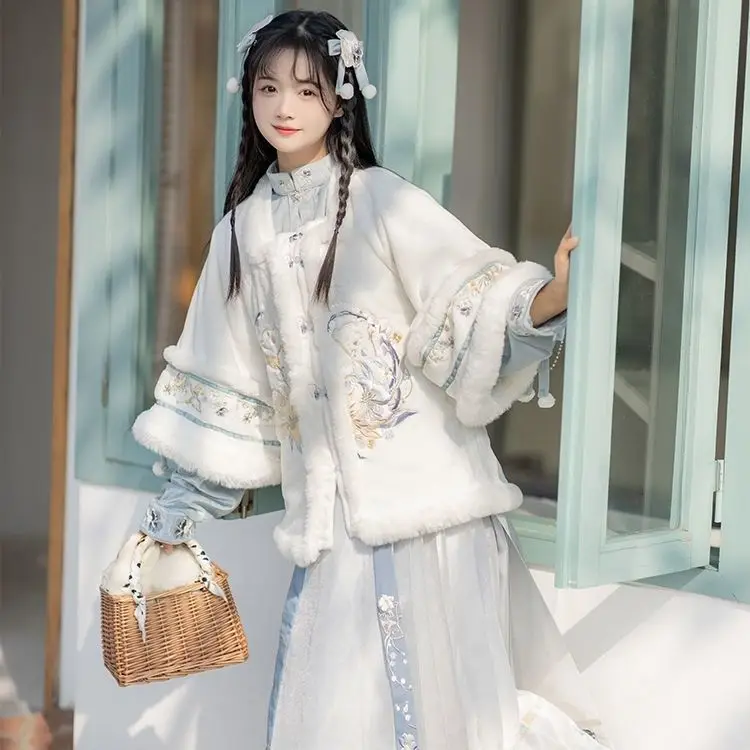 عباءة Hanfu المرأة نمط طويل مع المخملية و سميكة معطف دافئ النمط الصيني مقنعين الرأس الرأس القديمة الخريف والشتاء فستان