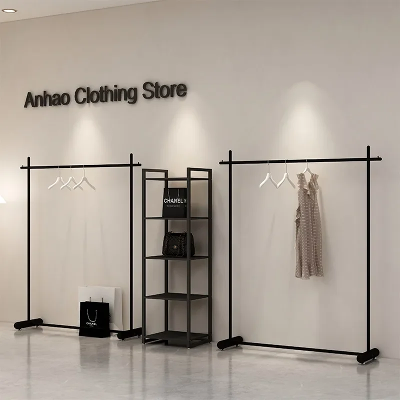 

Стеллаж для демонстрации одежды OutdoorClothing: напольный, кованый, простой, от пола до потолка, для женской одежды
