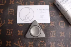 Used EDC TWOedc tungsten Fingertip gyroscope Decompression toys