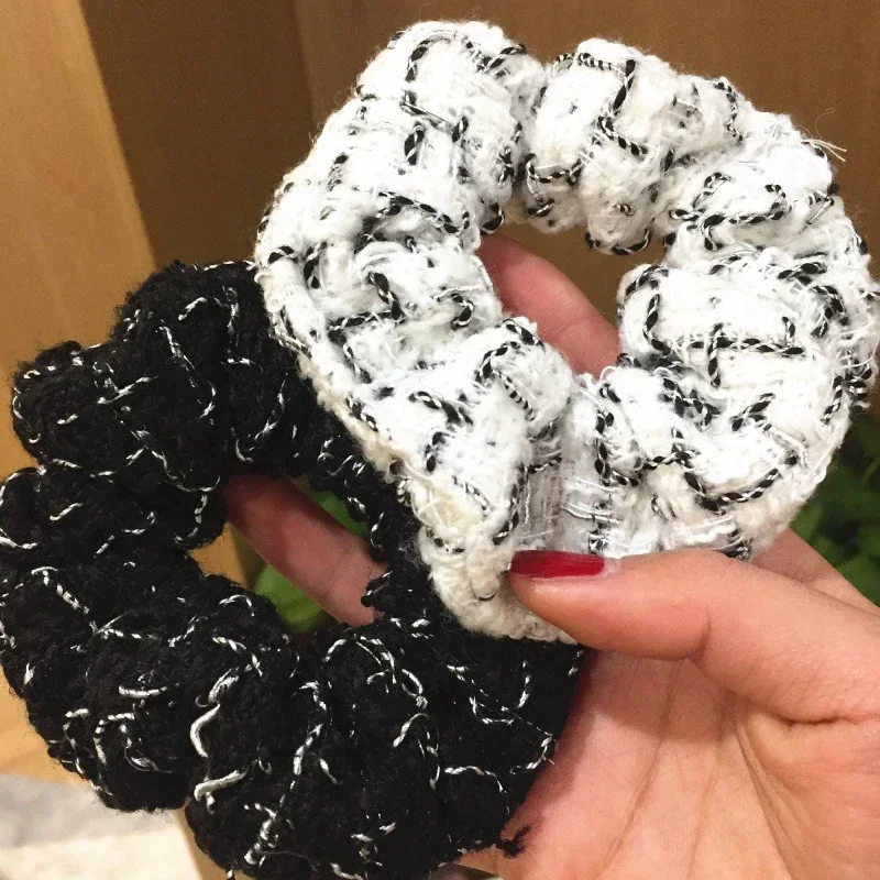 Korean Autumn Winter New Woolen Hair Ties Large Intestine Ring Design Soft Black White Stripes Rubber Girls  Accessoires