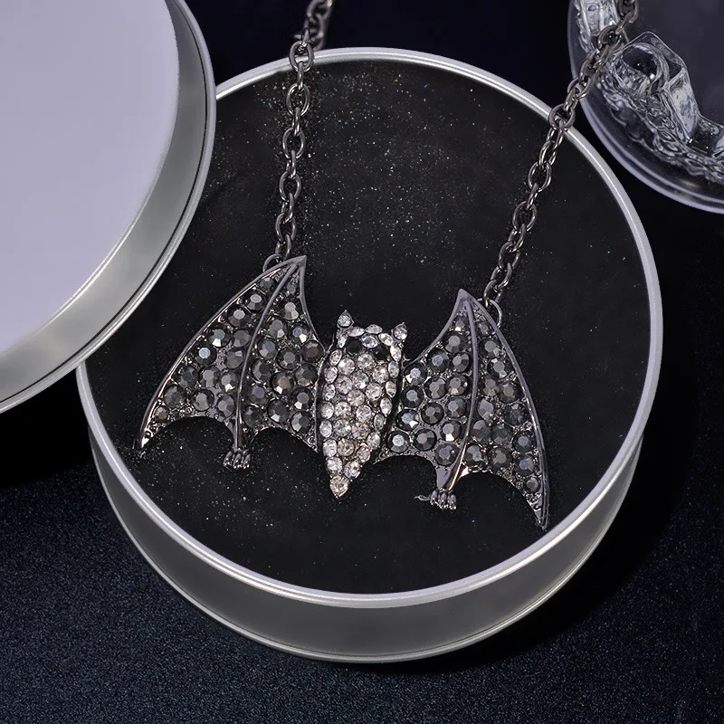 Europe and America Silver Color Full Inlay Zircon Bat Necklace UNISEX Halloween Punk Hip-hop Party Jewelry Necklace