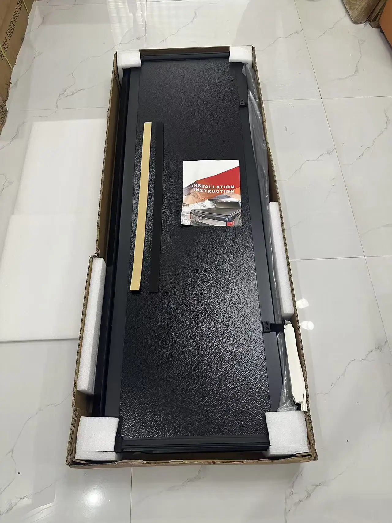 Customized Truck Canopy For JMC Grang Avenue Aluminum High-quality Hard Tri-Fold Cover Pickup Sliding Tonneau Cover