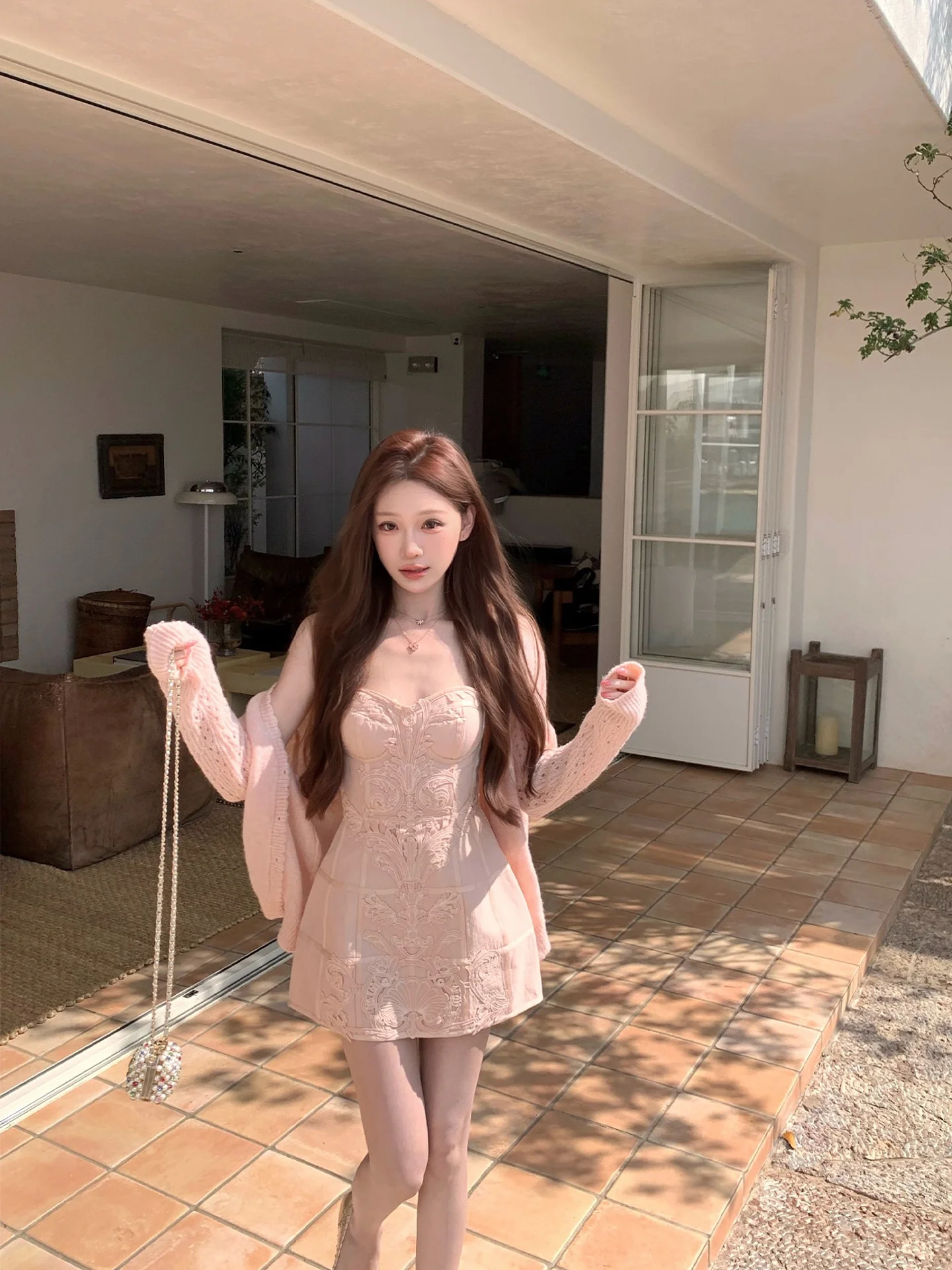 

Комплект Coolline Spring Love Letter: Элегантное платье персикового цвета с вырезами, длинными рукавами и юбкой А-силуэта с завышенной талией для женщин